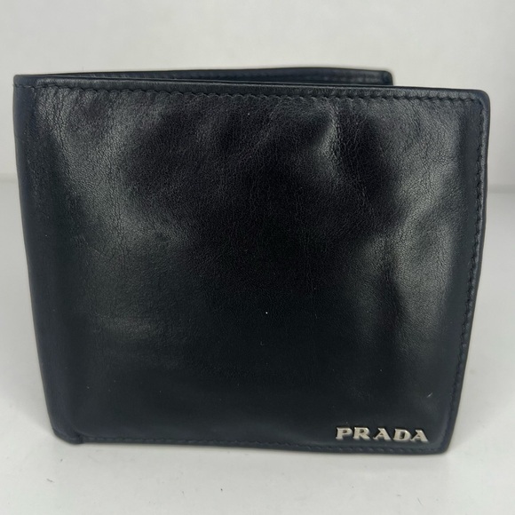 🖤Prada Black Saffiano Leather Mens Compact Bifold/ Wallet | PRELOVED!!🖤 - Picture 1 of 7